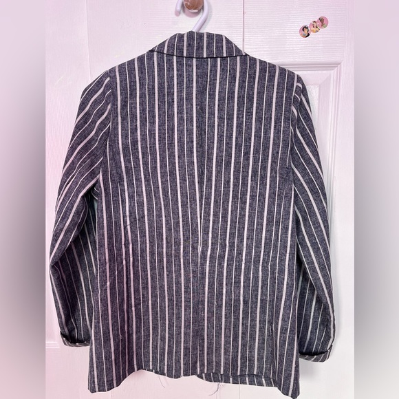 Stripped Blazer - Picture 2 of 3
